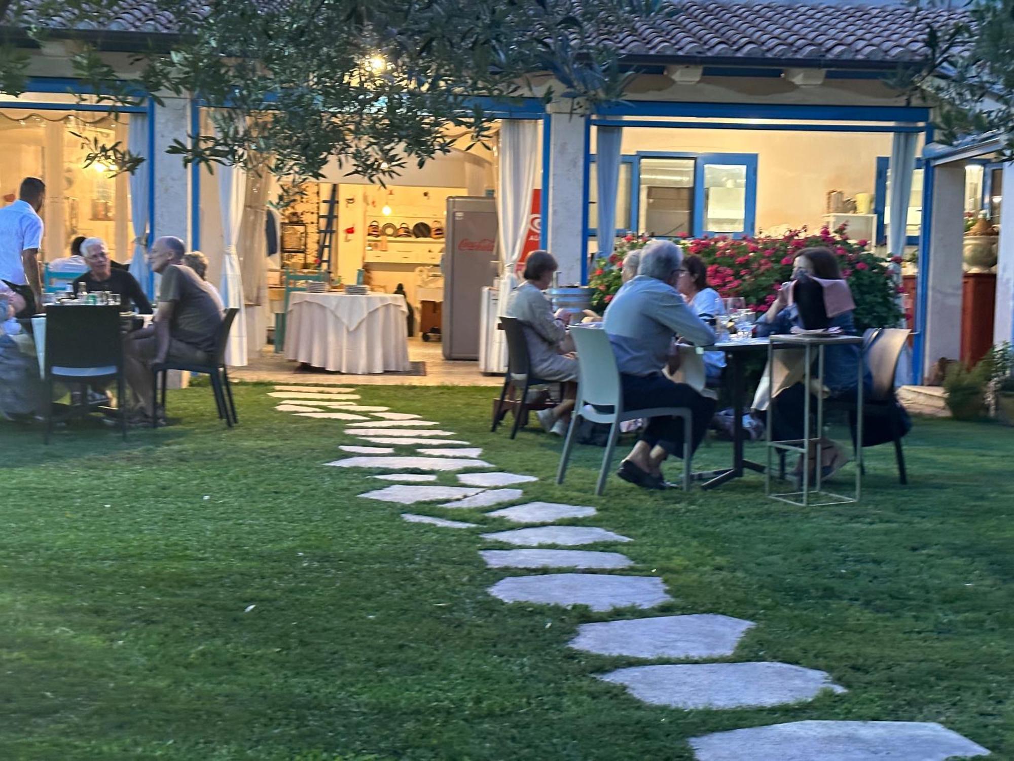 Hotel S'Ortale Con Parcheggio Interno E Ristorante All'Aperto Orosei Bagian luar foto